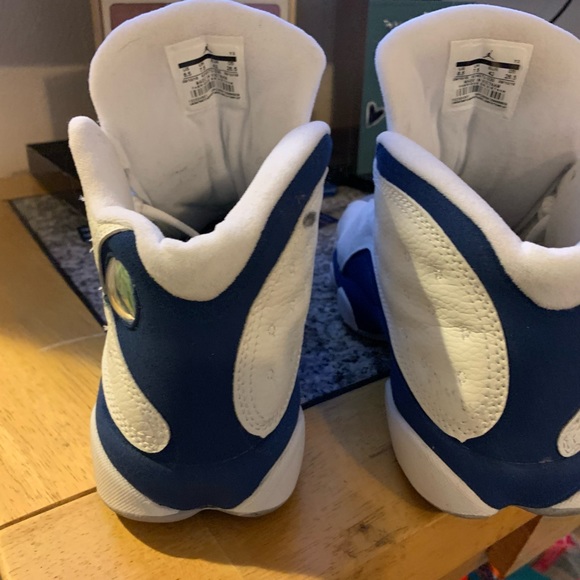 Men’s 8 1/2 Jordans only wore one time for 25 minutes. Still look brand new. - Picture 4 of 5